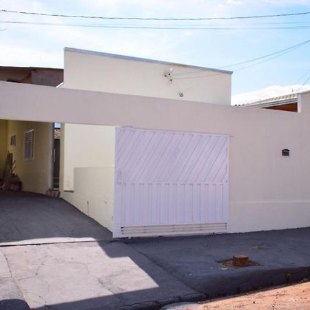 Casa Temporada Em Olimpia To Nem Aiヴィラ エクステリア 写真
